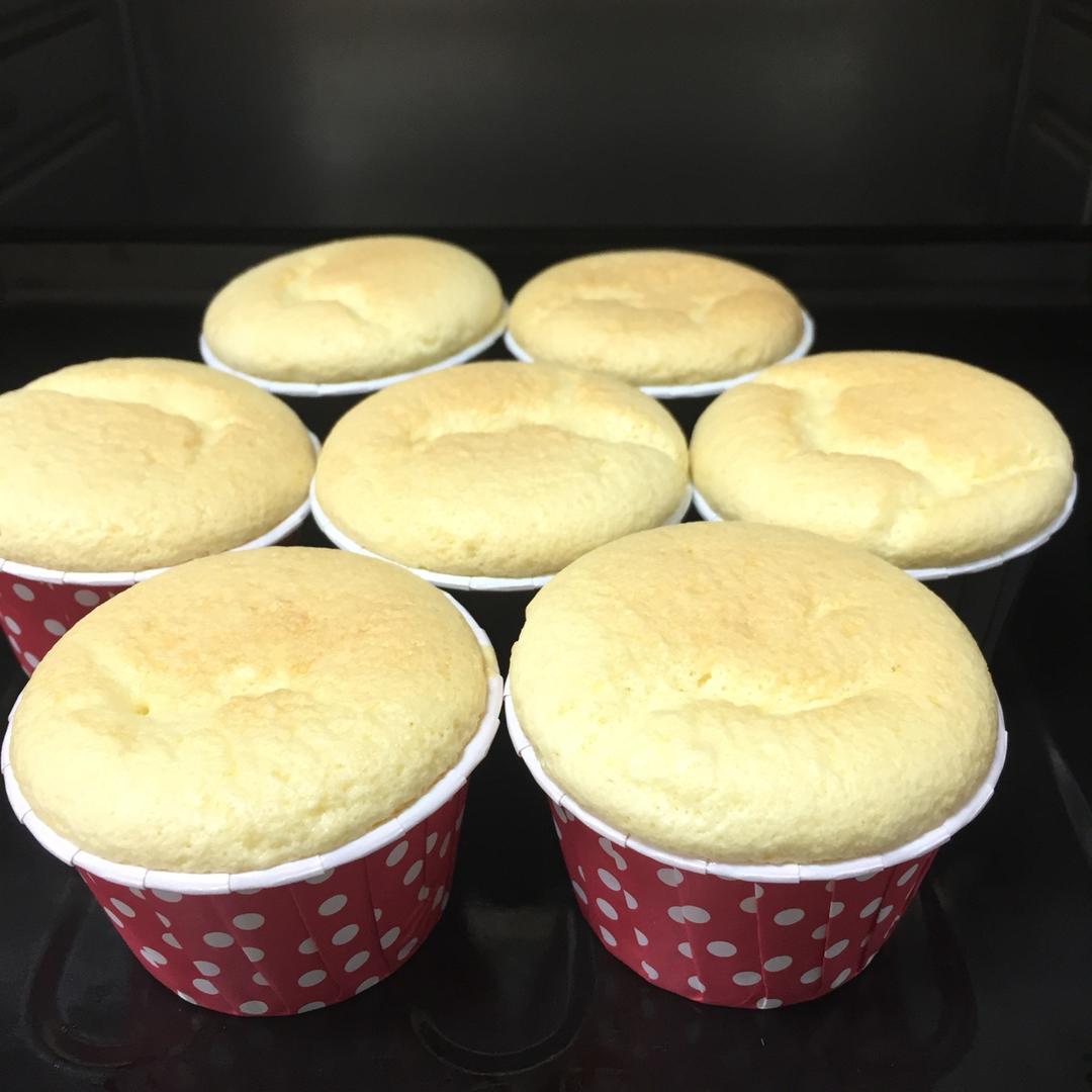 纸杯戚风蛋糕