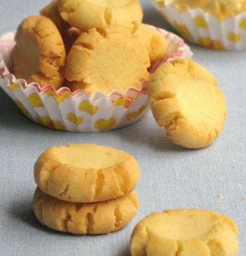 奶香饼干的做法