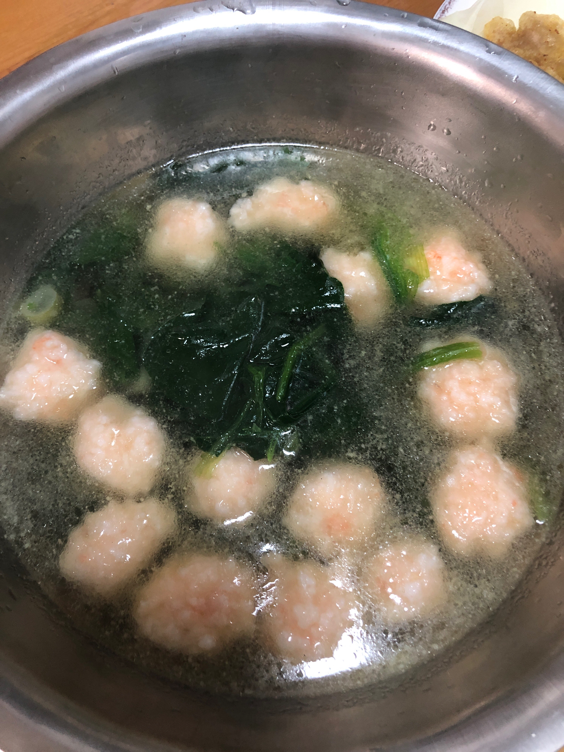 虾滑菠菜汤
