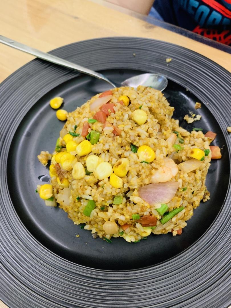 【小高姐】酱油炒饭 普通的炒饭也能做出大厨的味道