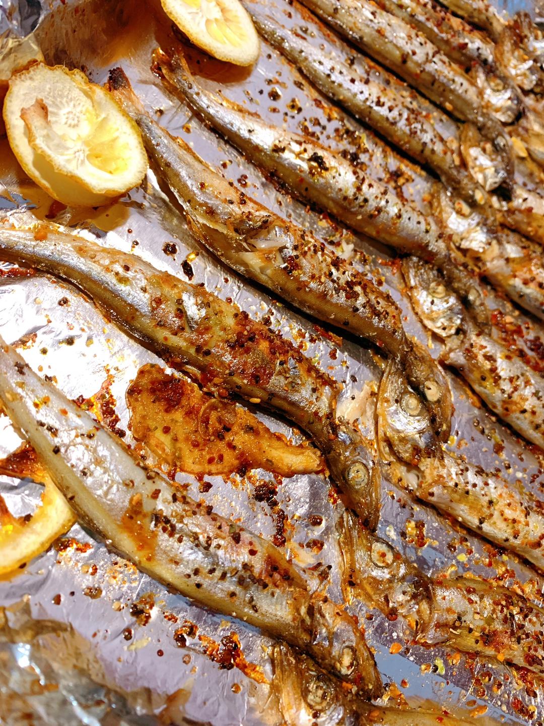 香烤黑胡椒柠檬汁多春鱼（烤箱版）