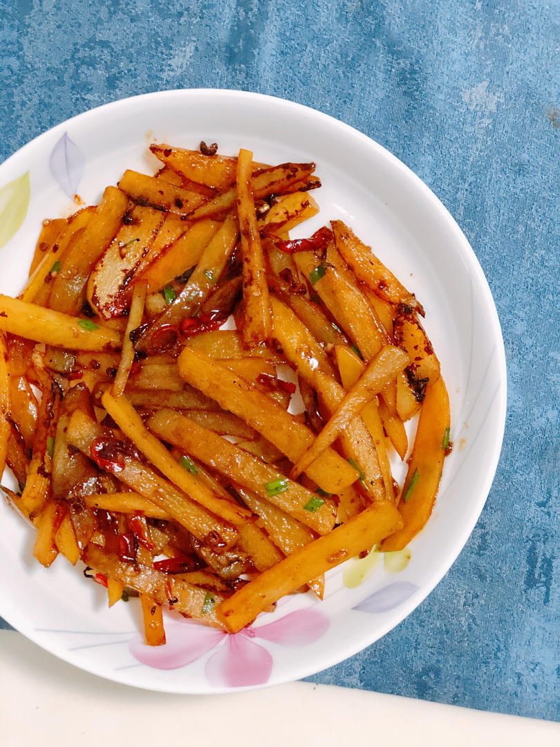 natsuyume做的香辣过瘾的狼牙土豆条秒光