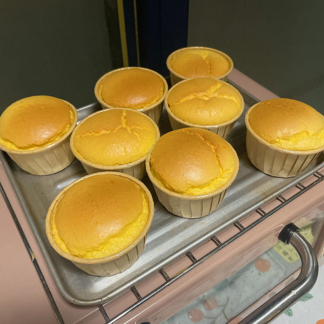 纸杯蛋糕 8寸戚风蛋糕的量