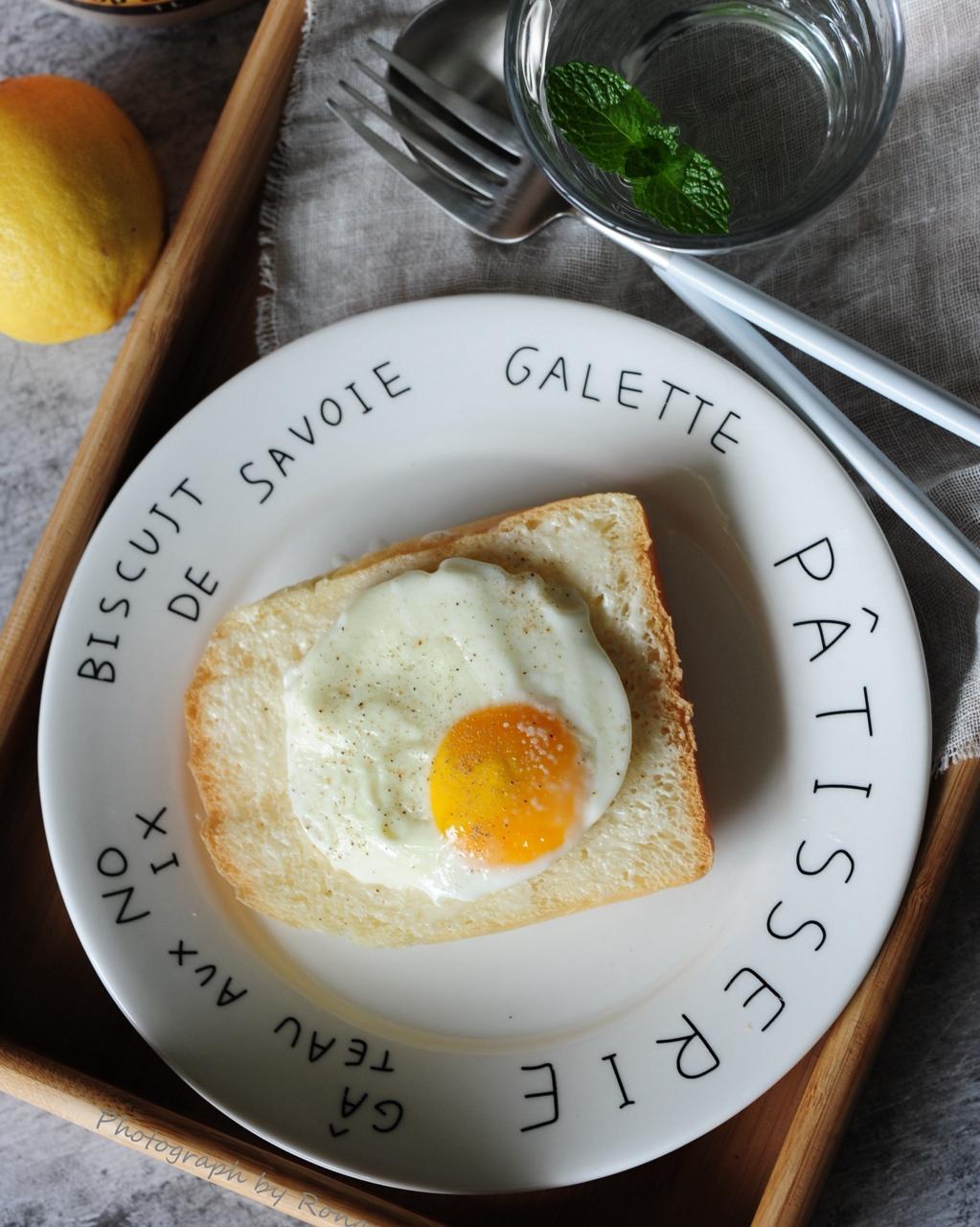 容遥遥做的微波炉做鸡蛋神技这样做美貌太阳蛋再也不会炸开花了