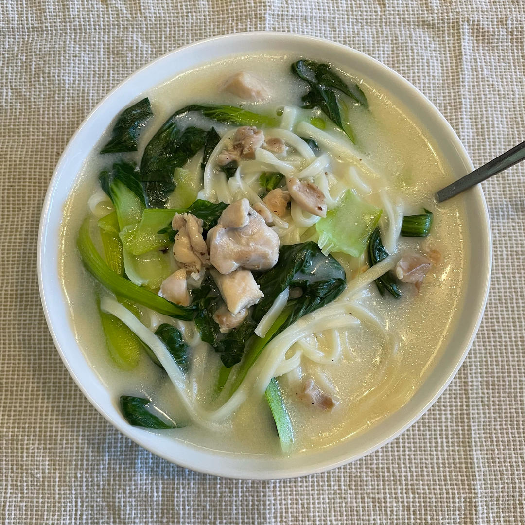 小熊的嫩鸡煨面