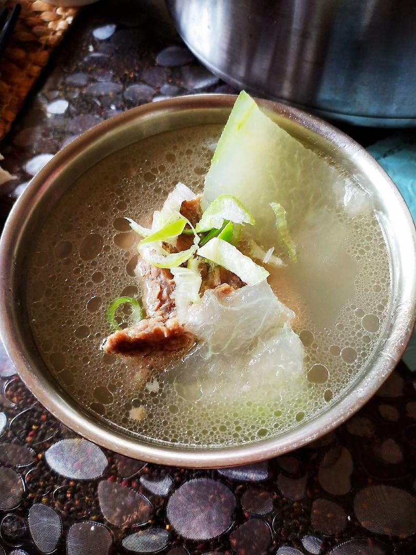 〈排骨冬瓜汤〉，喝不够，欣小厨 😉