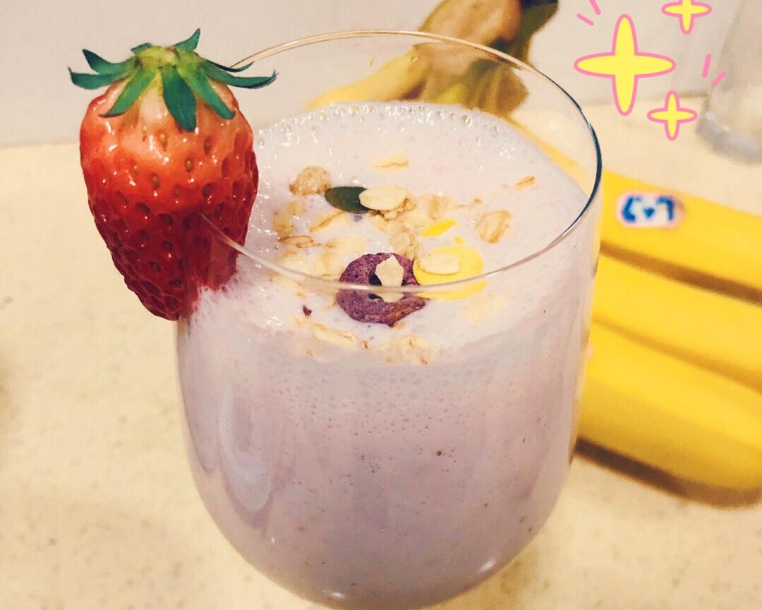 懒人-草莓香蕉奶昔🥛