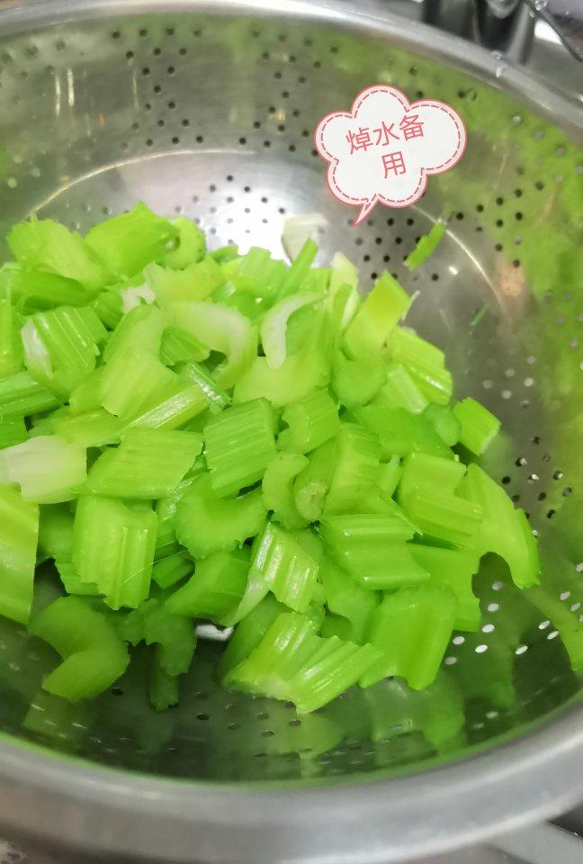 西芹炒腰果
