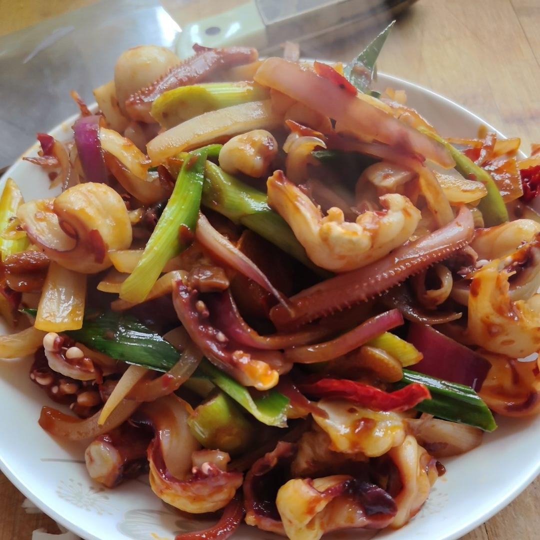 辣炒鱿鱼须（爆好吃）