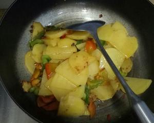 干锅土豆片（麻辣味，非油炸）的做法 步骤5