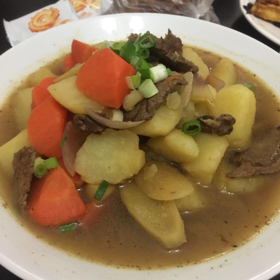 肉じゃが（日式土豆炖肉）