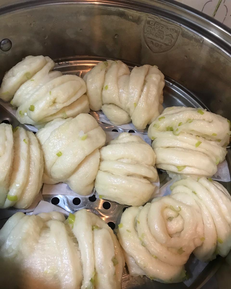 快手发面大花卷（含和面、揉面手法）