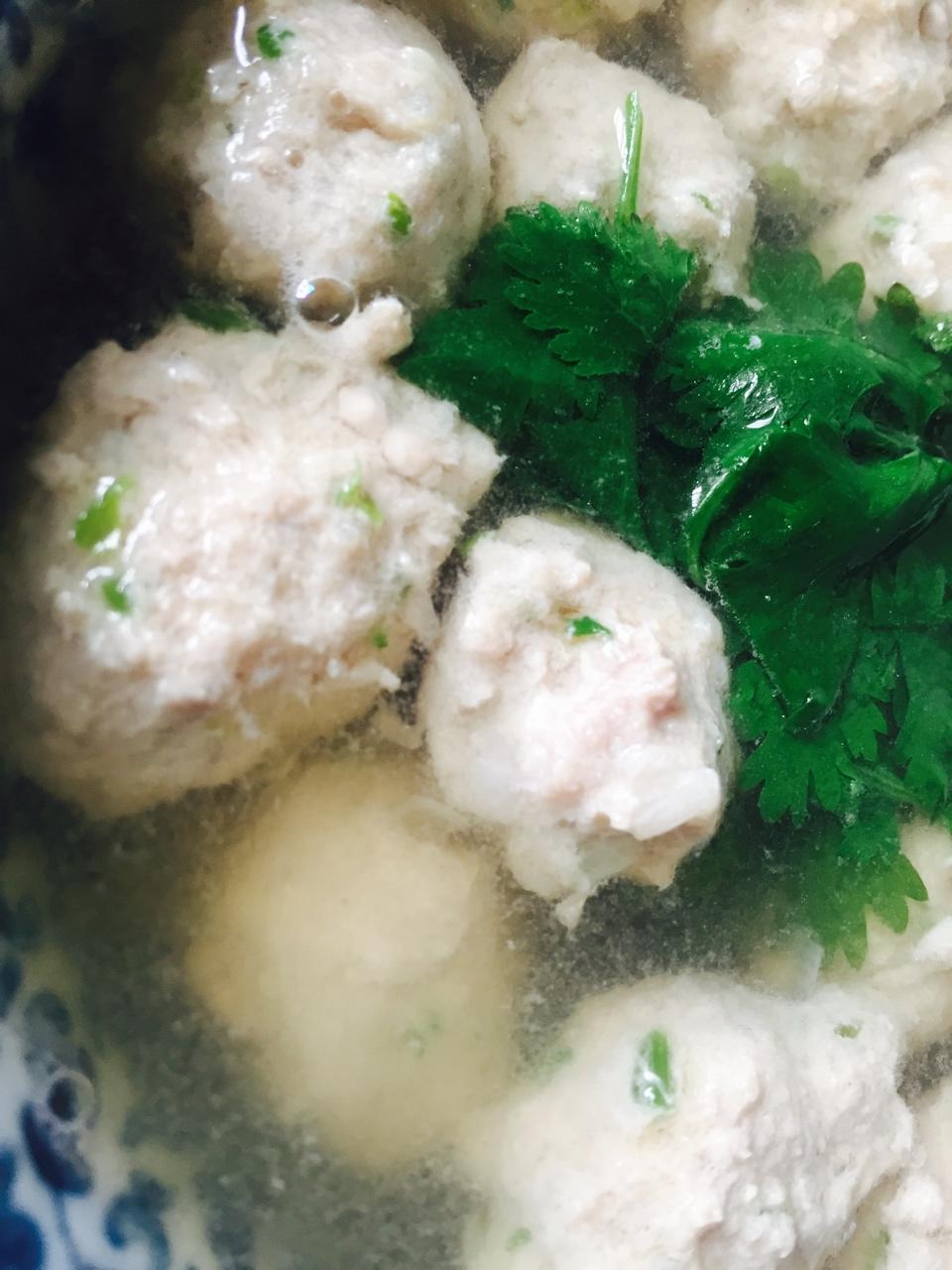水汆肉丸子