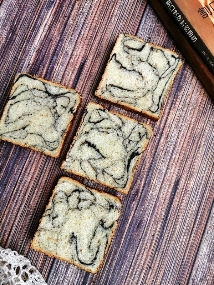 黑芝麻豹纹吐司