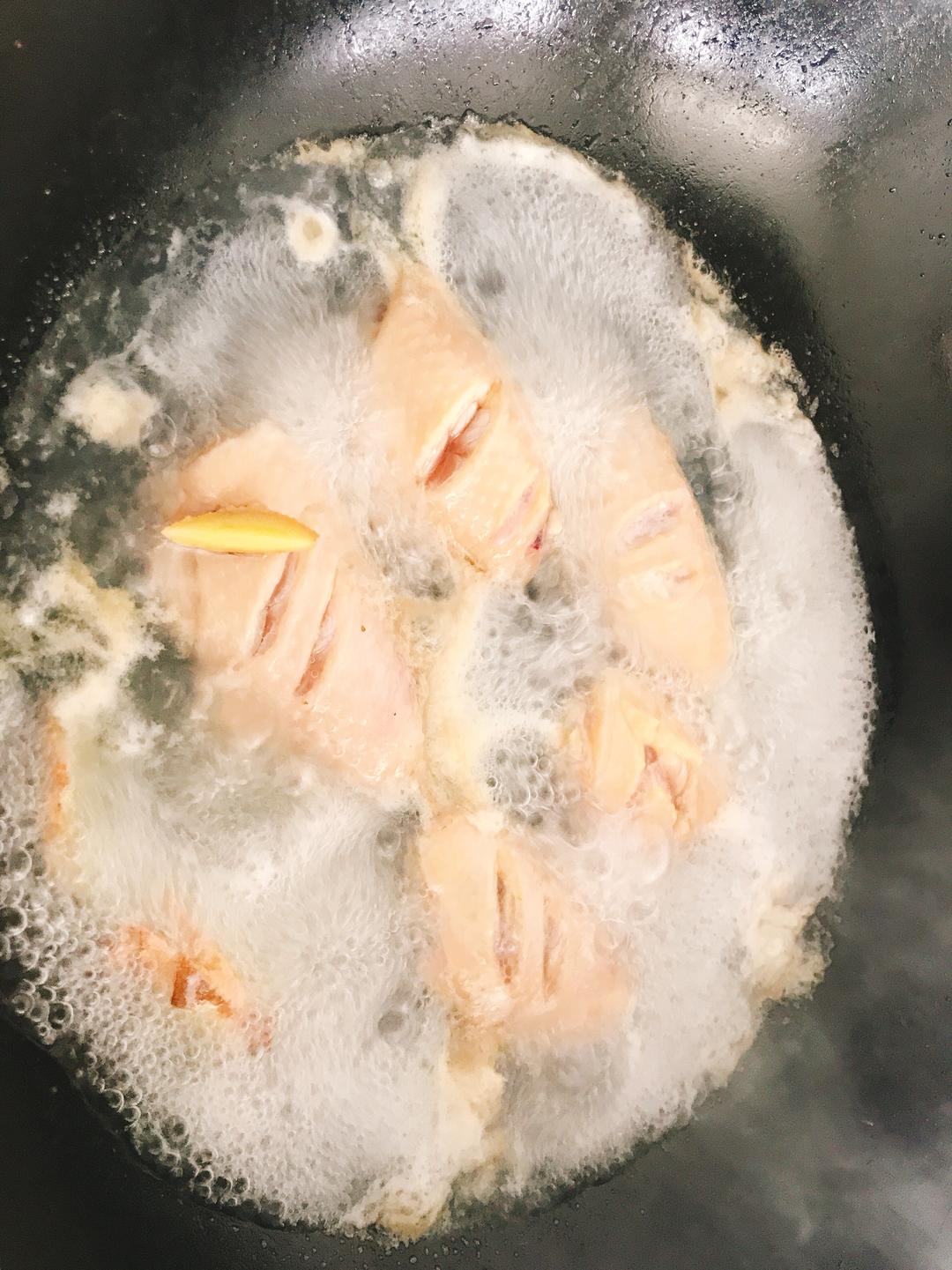 可乐鸡翅的做法 步骤2