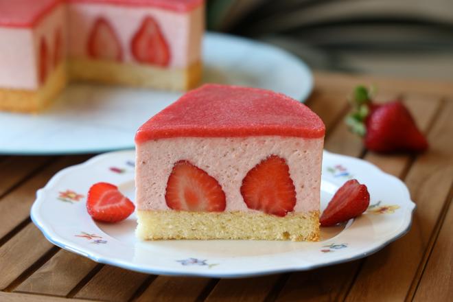 草莓酸奶慕斯蛋糕 Erdbeer-Joghurt-Torte的做法