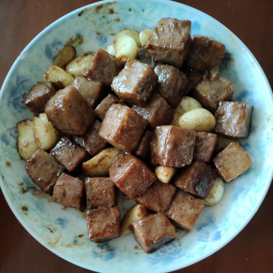 好吃到舔盘的蒜香黑椒牛肉粒