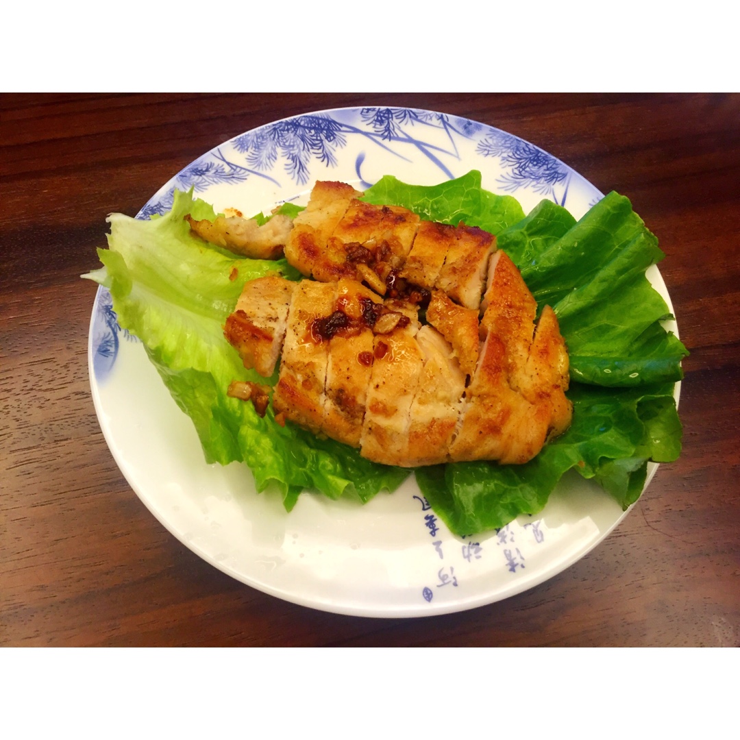 酷炫屌炸天好吃的煎鸡胸肉（香蒜蜂蜜煎鸡胸肉）