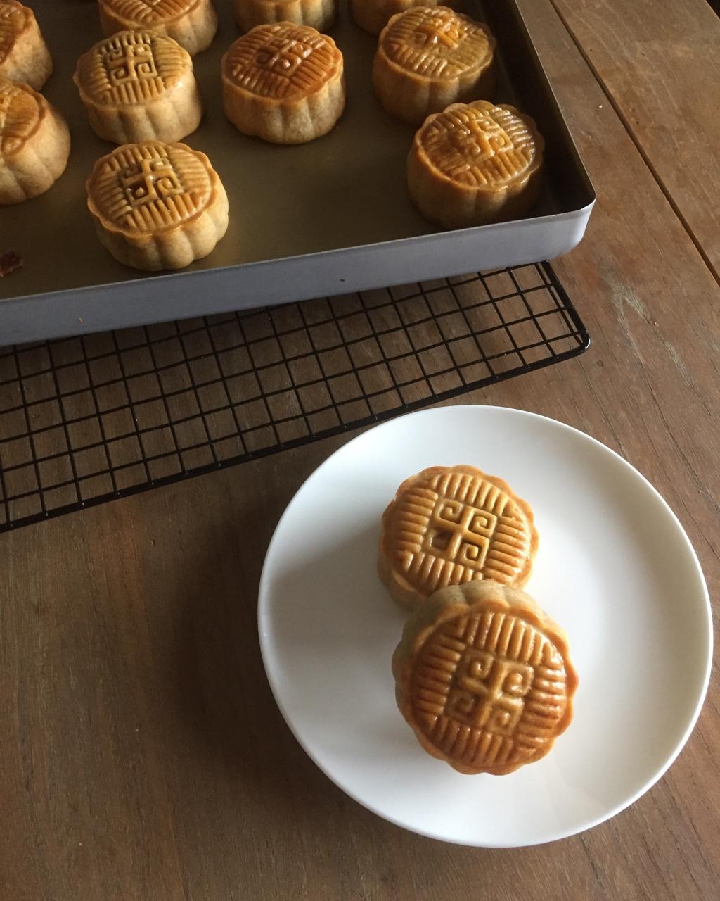 广式月饼——蛋黄莲蓉月饼