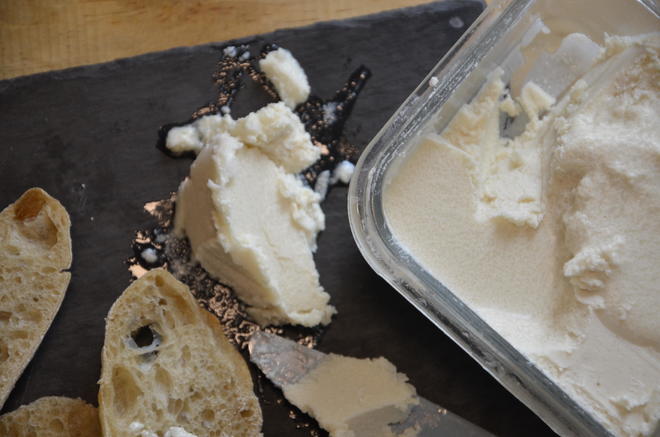 【奶类食验】自制欧式黄油/发酵黄油（附打发黄油）的做法