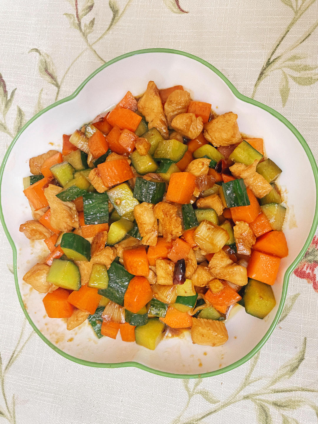 今日菜谱：宫保鸡丁