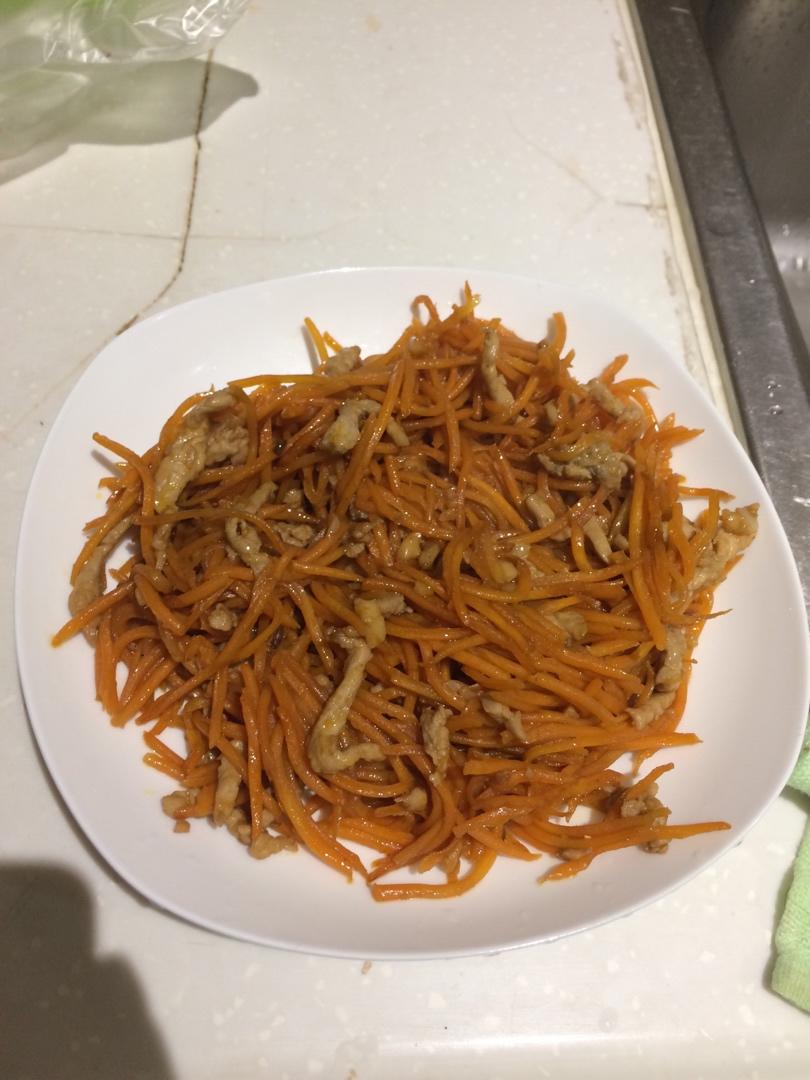 无敌爆炸简单的胡萝卜炒肉 不好吃你来找我 哼
