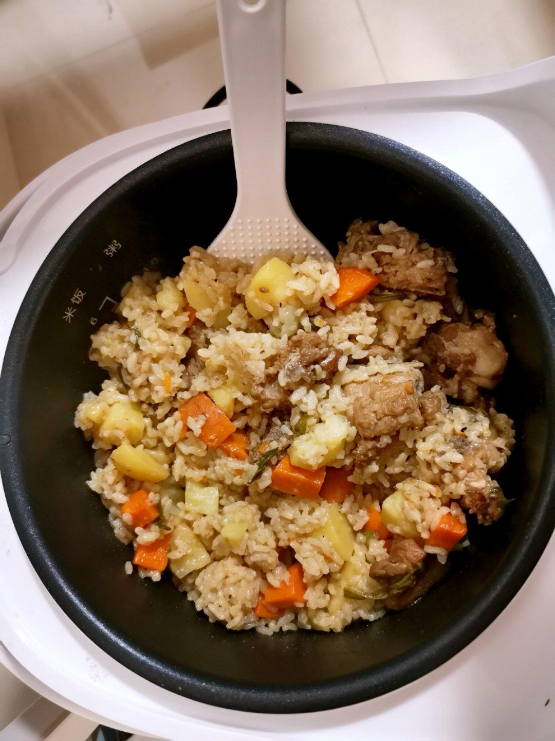 土豆焖饭（电饭锅版）