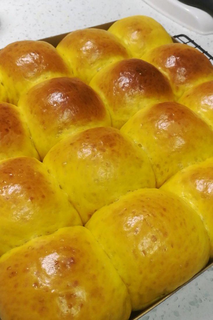 南瓜奶油小餐包（一次发酵）