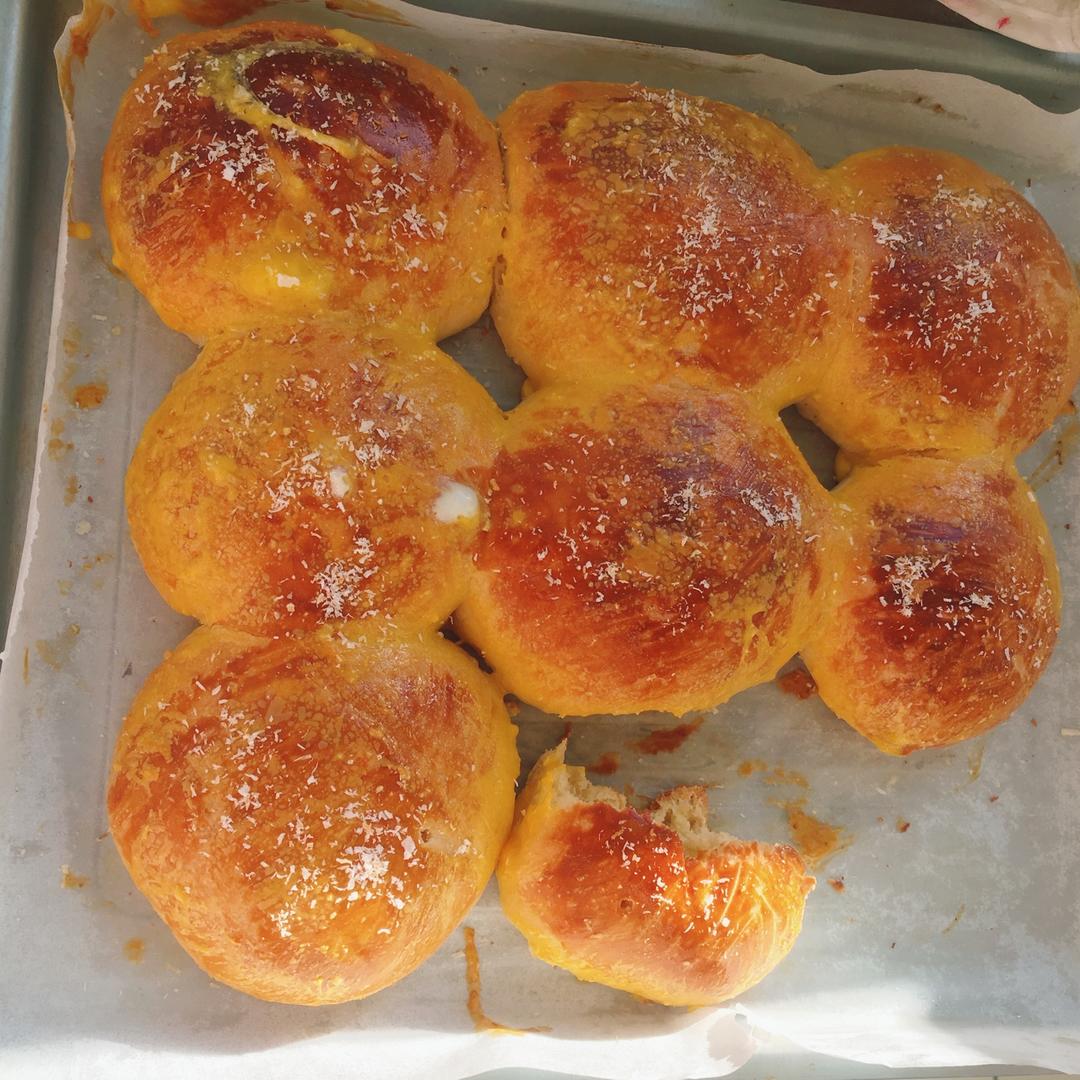 大人小孩都爱不释口的【蜂蜜牛奶小餐包】