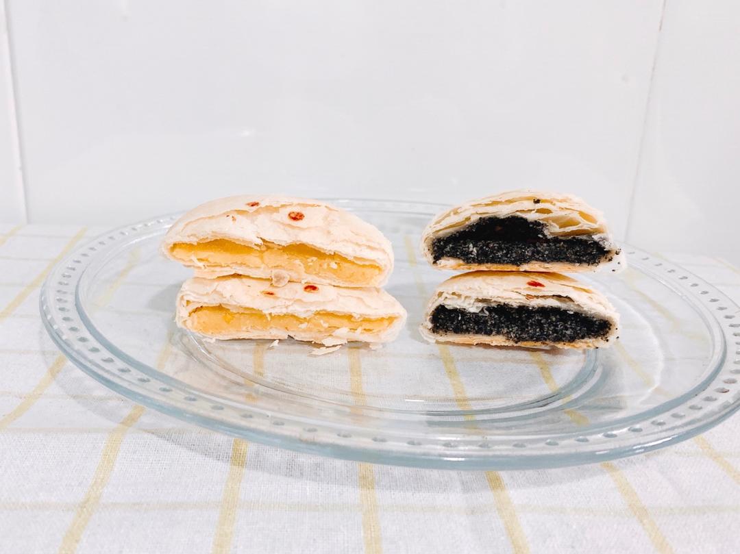 酥掉渣金沙绿豆饼