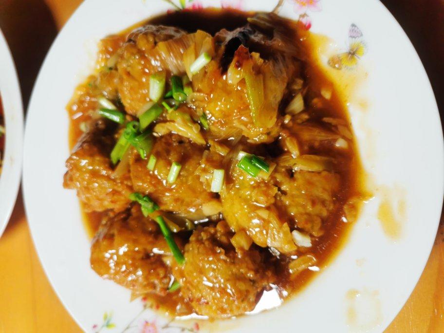 四喜丸子（红烧狮子头）