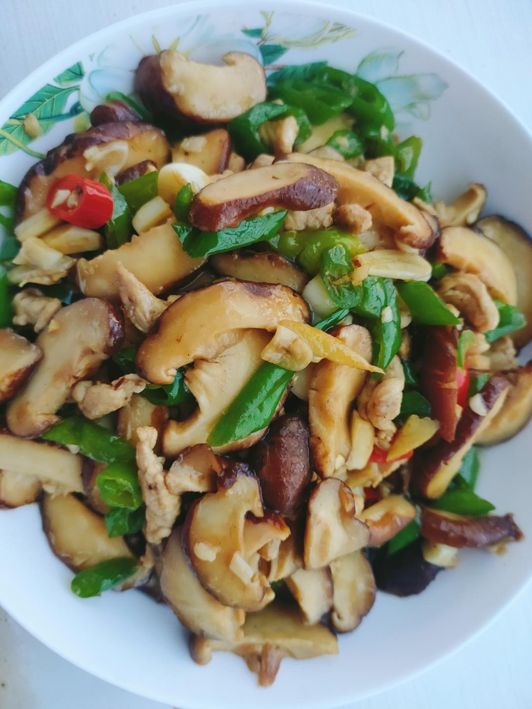 香菇炒肉｜贼香