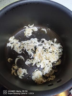 凉拌虾皮洋白菜（包菜，圆白菜）的做法 步骤3