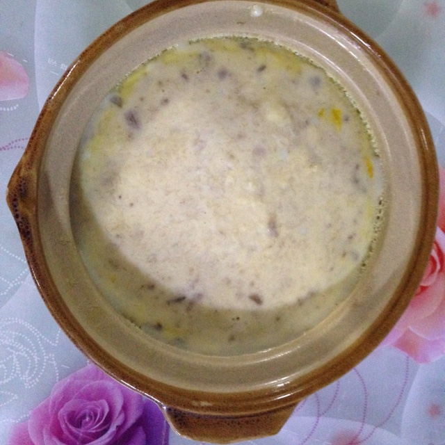 奶味香蕉蛋羹