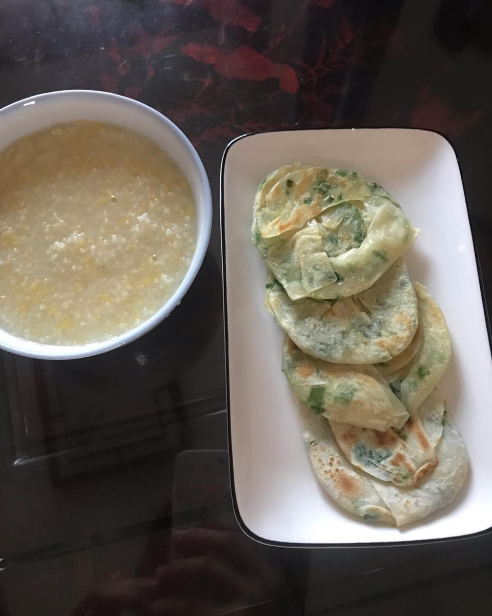 小馄饨皮葱油饼