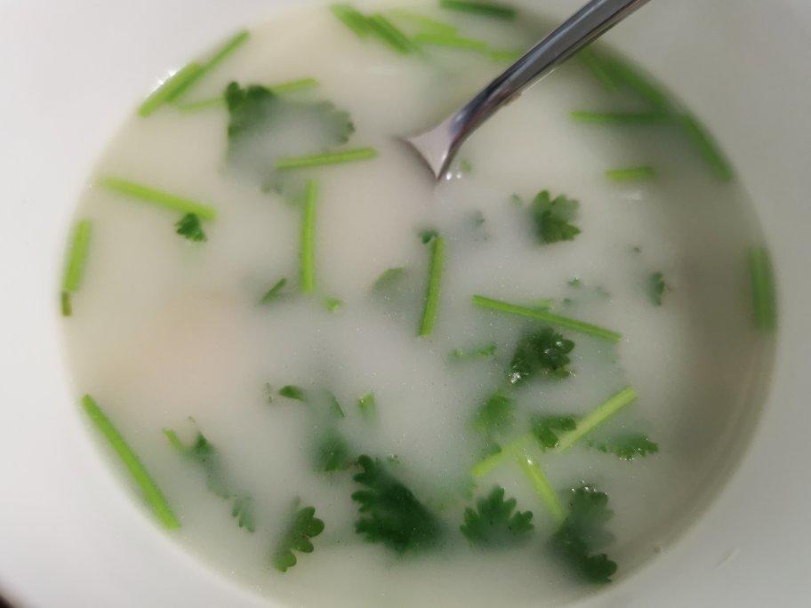 皮蛋鲫鱼豆腐汤