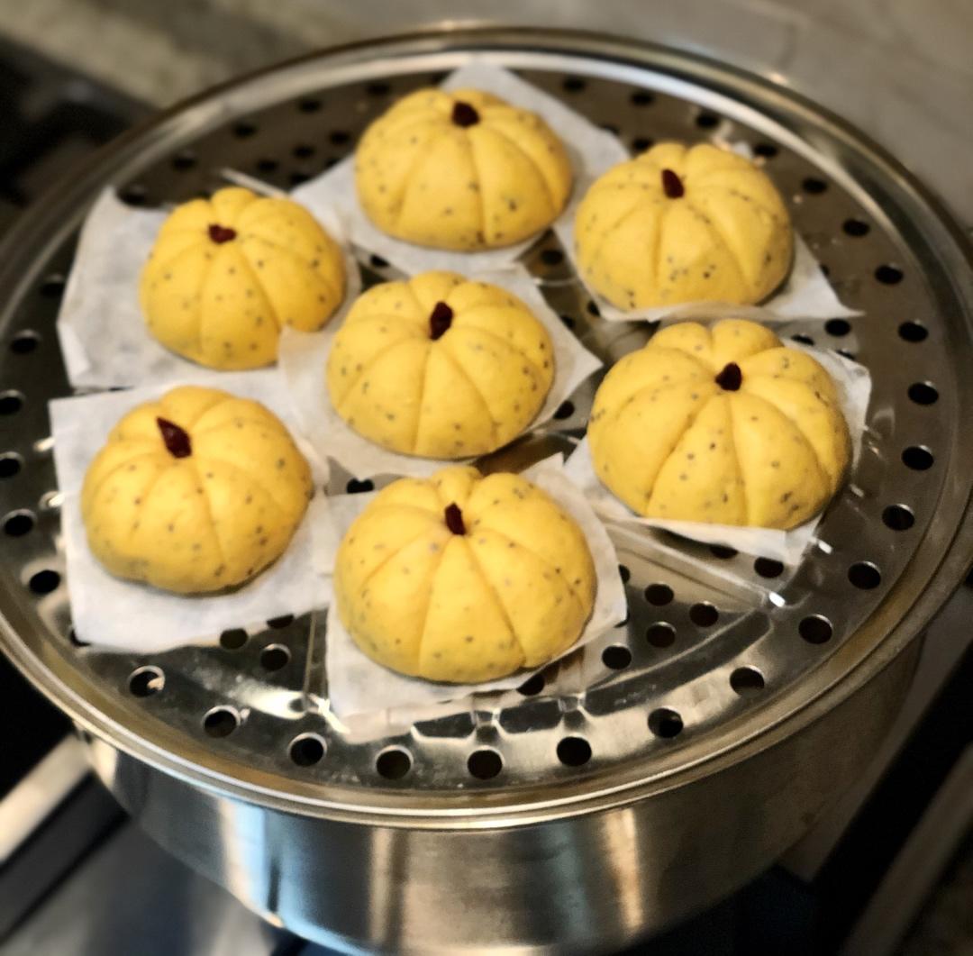 一次性发酵万圣节南瓜馒头，这样做小孩子多吃俩