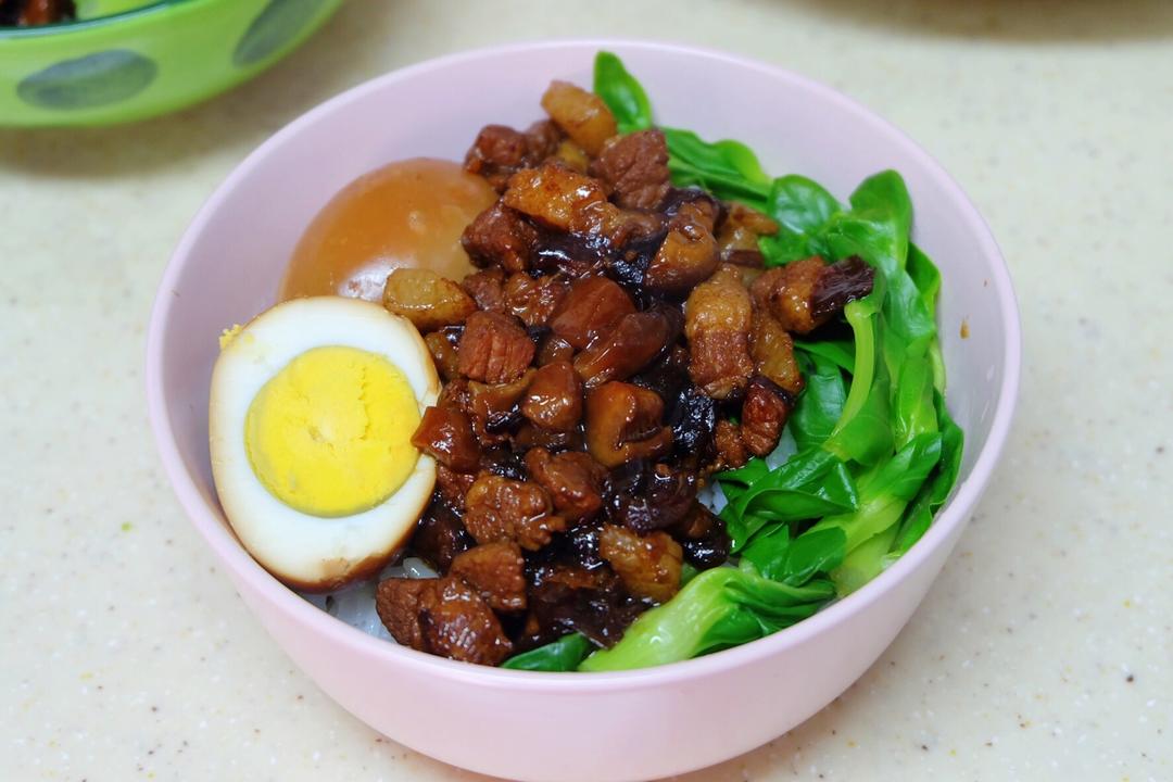 洋葱酥卤肉饭