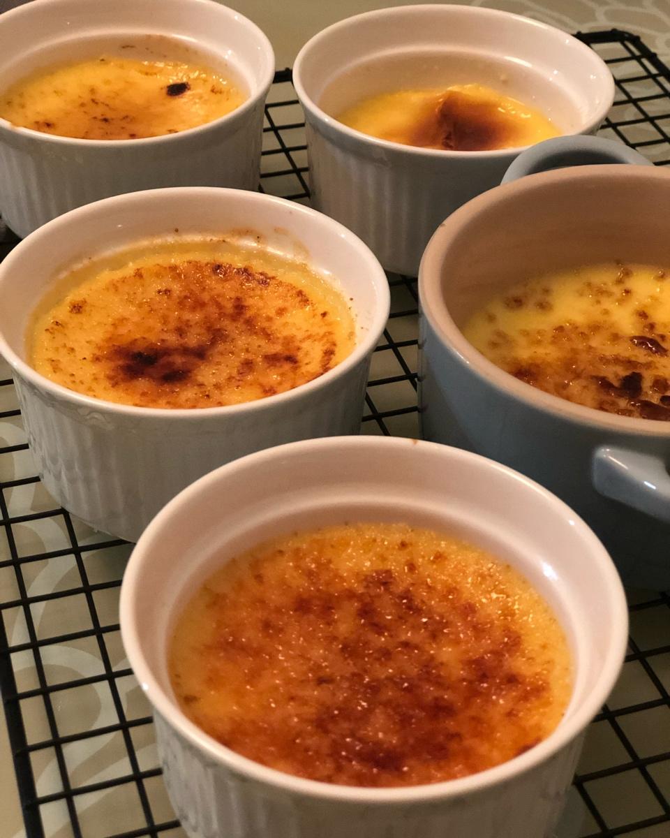 CRÈME BRÛLÉE 法式烤布蕾（焦糖布丁）