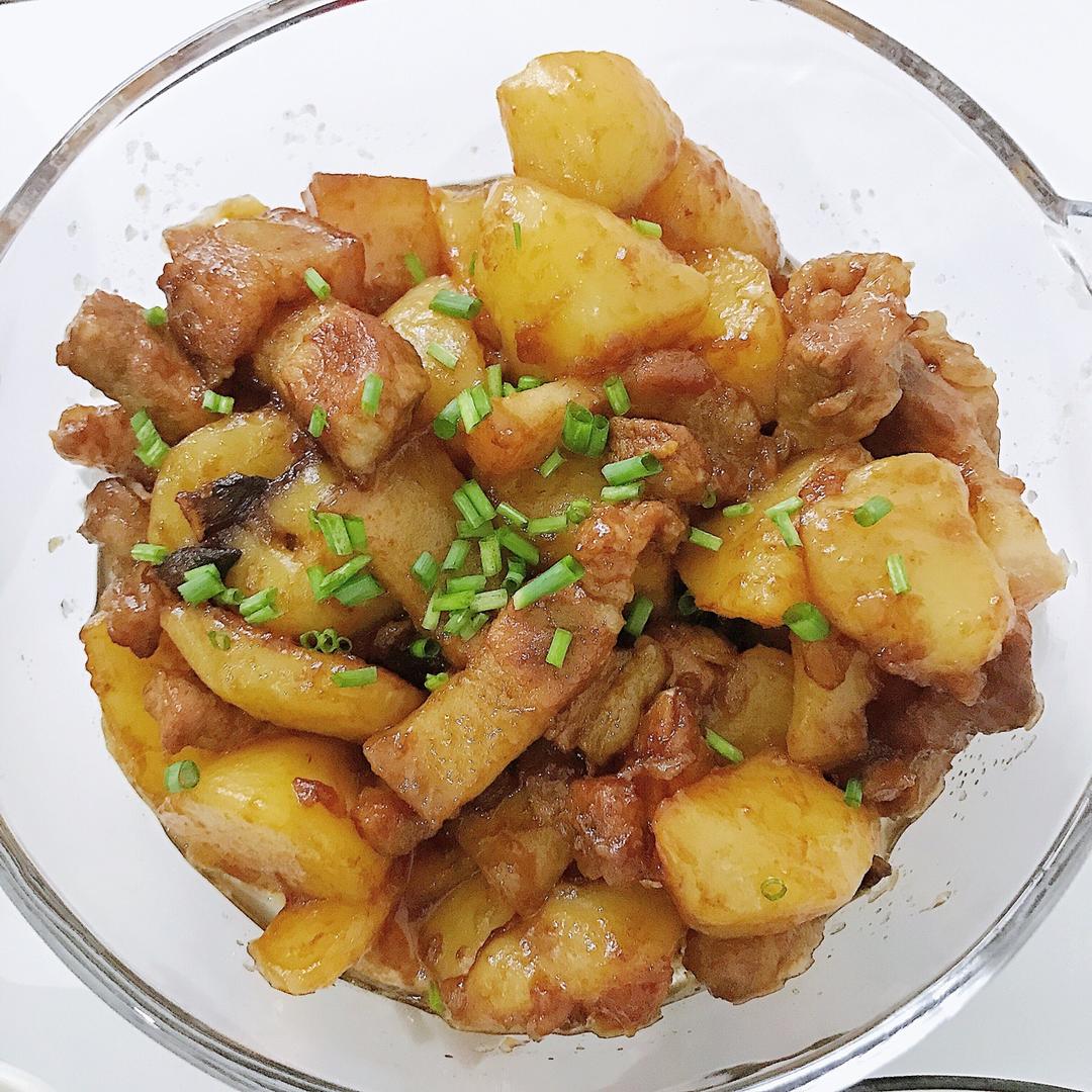 红烧肉炖土豆