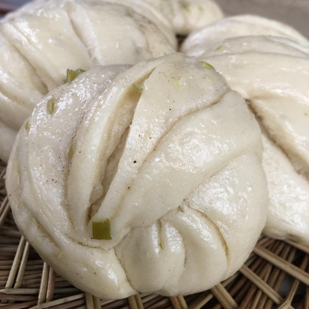 葱油花卷 Steamed Roll