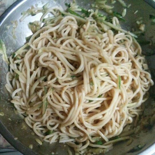 又是一年凉面季