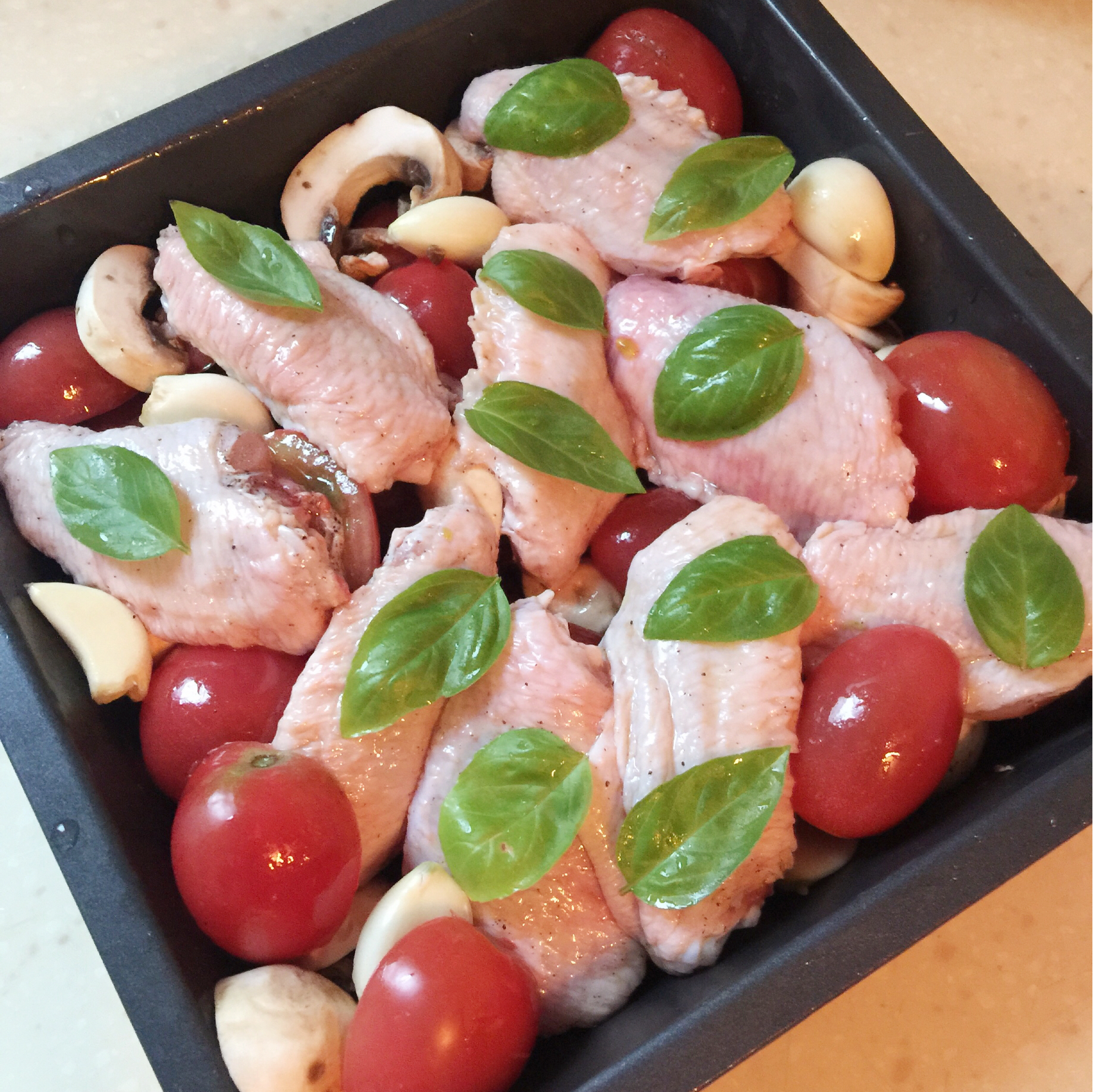 罗勒番茄烤鸡腿