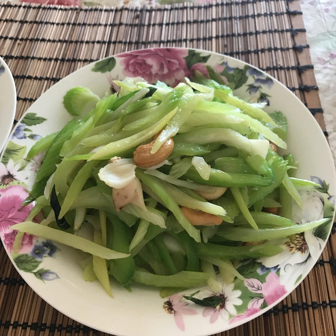 西芹百合炒腰果