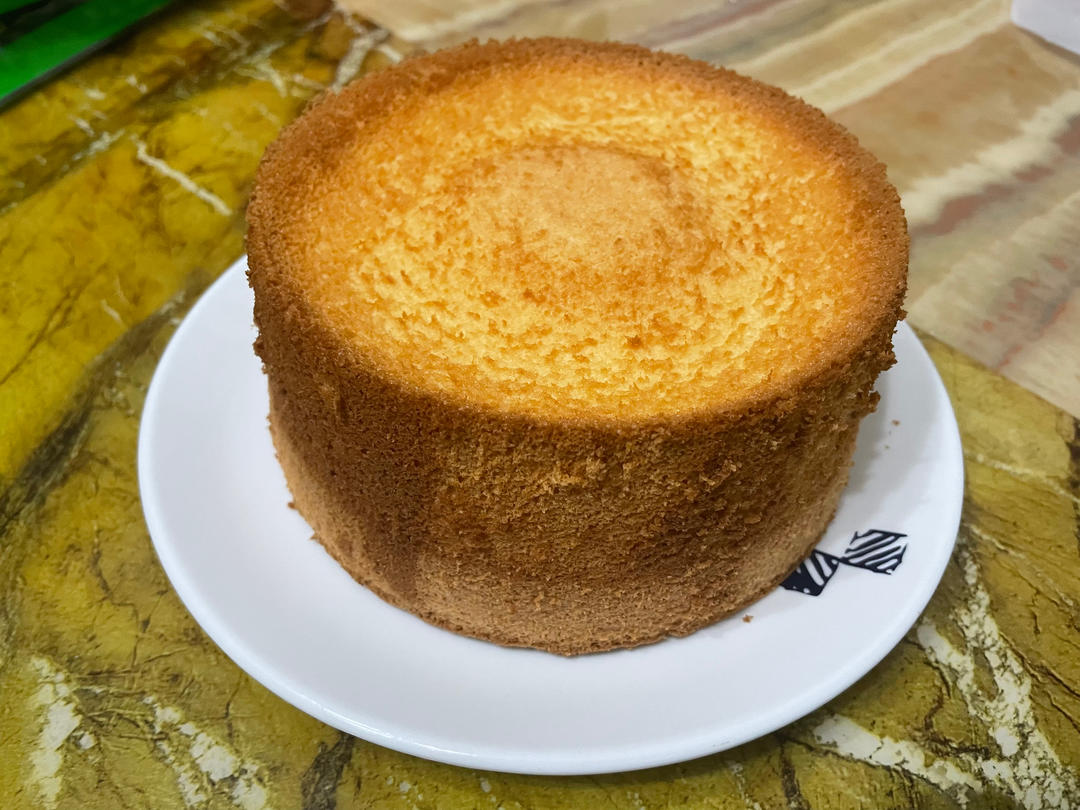 不凹底不塌陷的完美戚风蛋糕