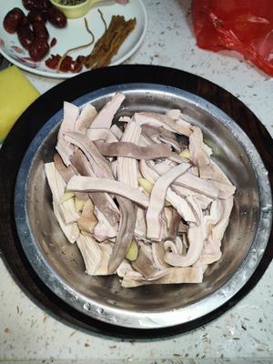 胡椒猪肚鸡汤（一肚两吃）的做法 步骤5