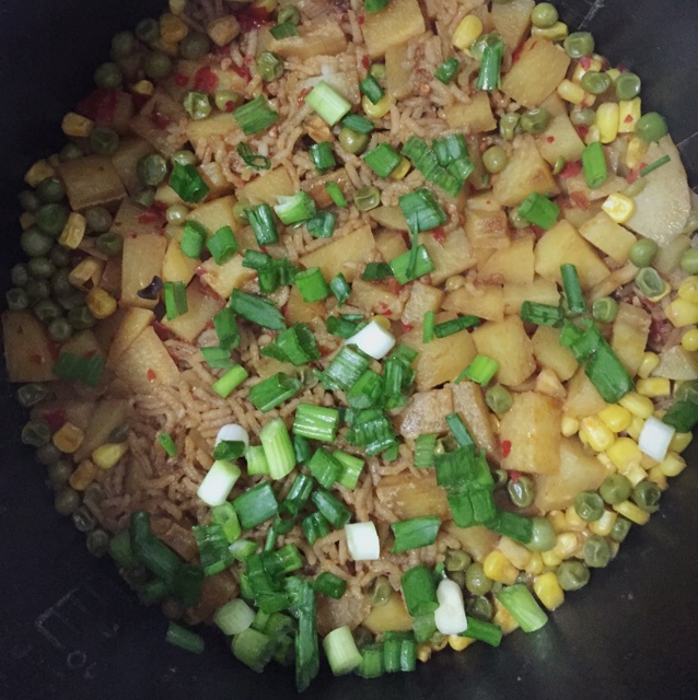 土豆焖饭
