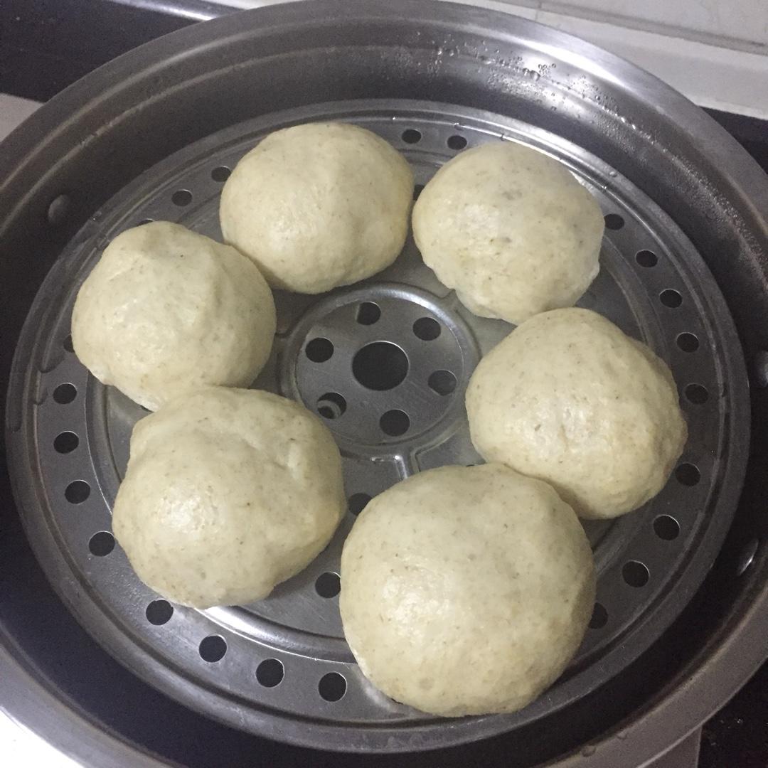 全麦馒头