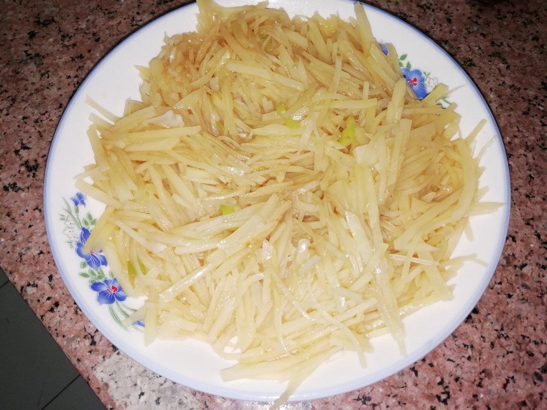 在家也能做出馆子味儿的醋溜/炝炒/酸辣土豆丝（就是那道看似简单，实则步步玄机的土豆丝）