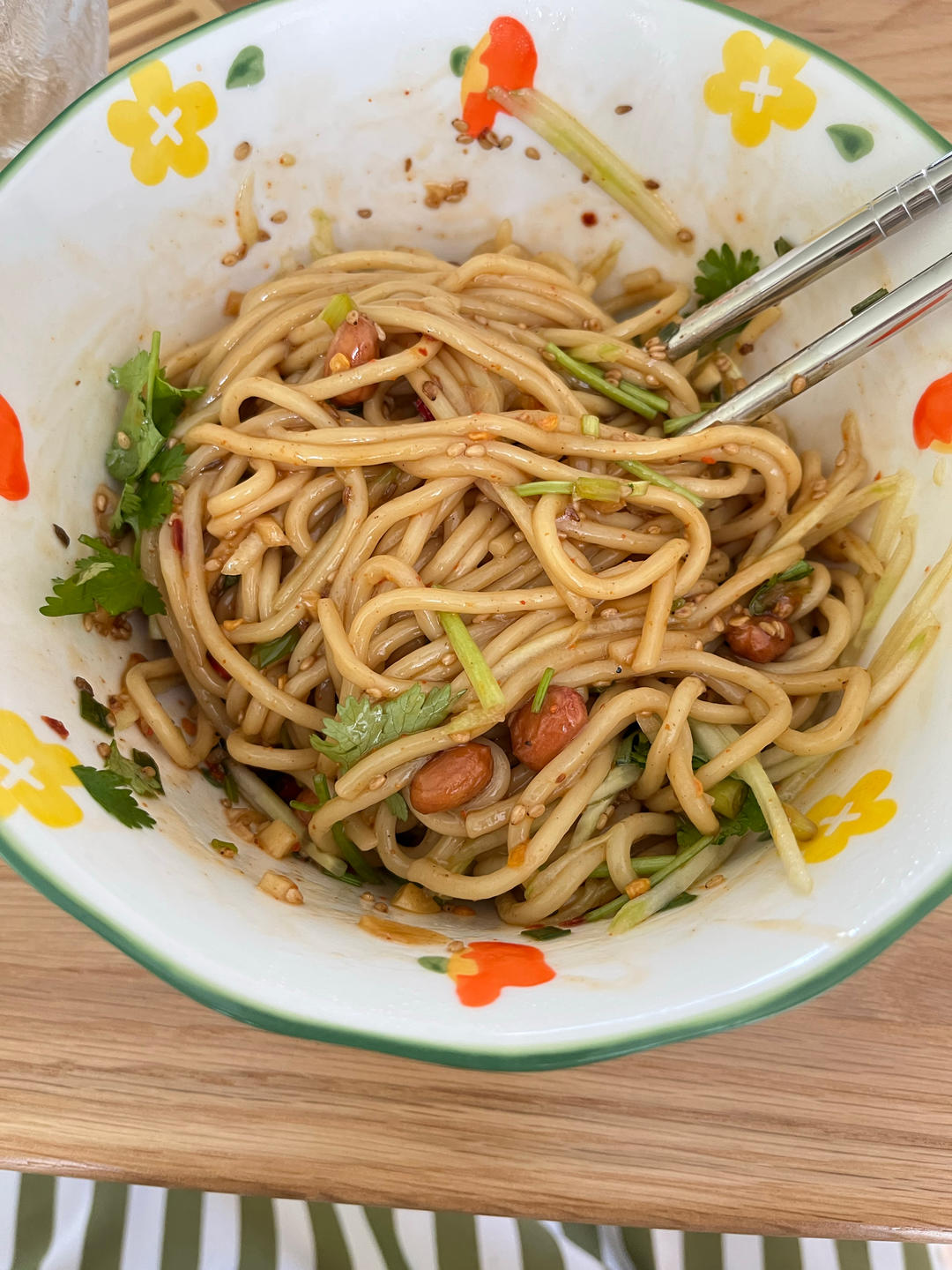 酸辣凉拌面